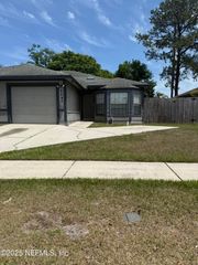 2243 IRONSTONE Drive E, Jacksonville, FL 32246