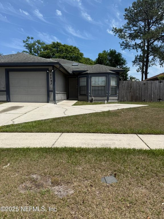 2243 IRONSTONE Drive E, Jacksonville, FL 32246