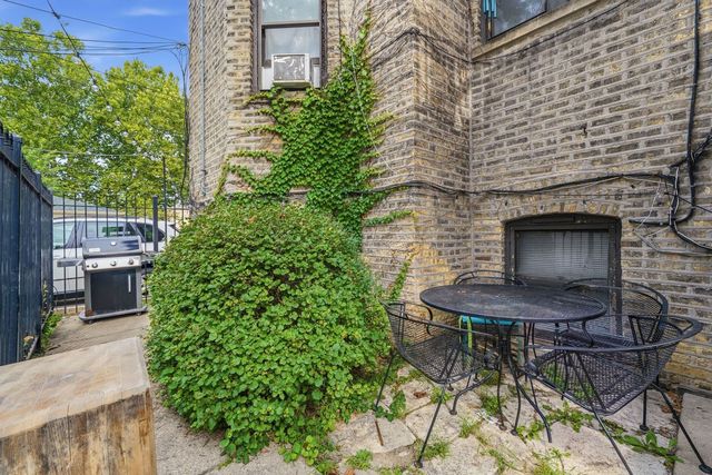 2443 W Lunt Avenue GE, Chicago, IL 60645