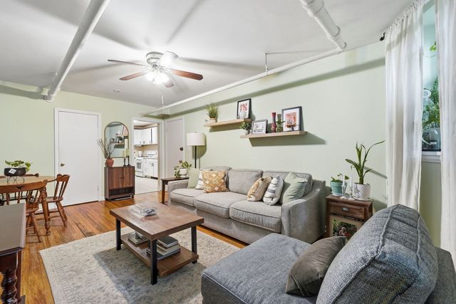 2443 W Lunt Avenue GE, Chicago, IL 60645