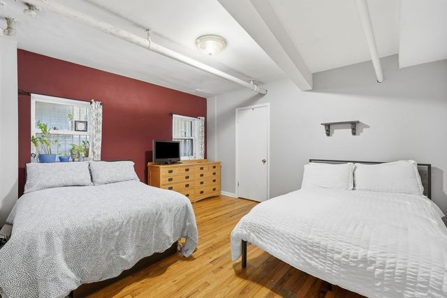 2443 W Lunt Avenue GE, Chicago, IL 60645