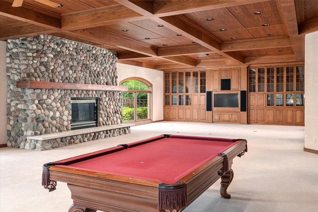 636 L Hauser ROAD, Onalaska, WI 54650