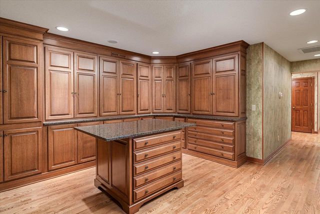 636 L Hauser ROAD, Onalaska, WI 54650