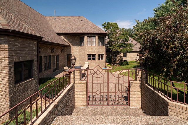 636 L Hauser ROAD, Onalaska, WI 54650