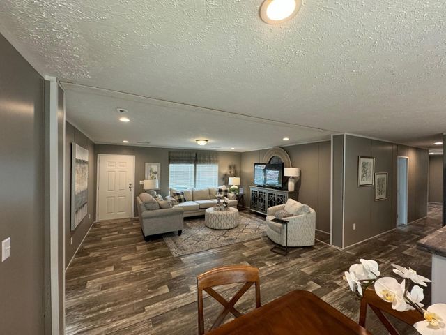 7381 Mars Hill Rd, Bauxite, AR 72011