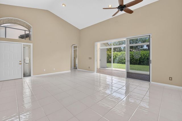 8908 Shoal Creek Lane, Boynton Beach, FL 33472