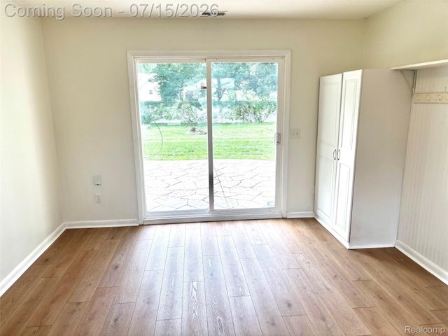 37711 Carson Street, Farmington Hills, MI 48331