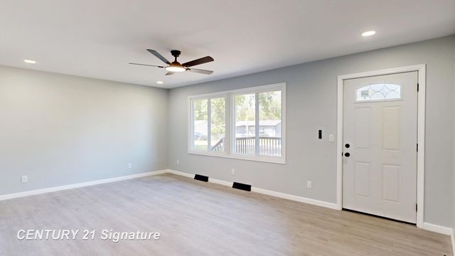 5062 Akron Street, Buena Vista Twp, MI 48601