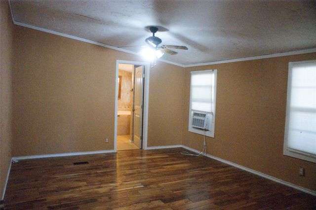 7424 N Locust, Denton, TX 76207