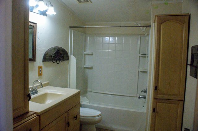 7424 N Locust, Denton, TX 76207