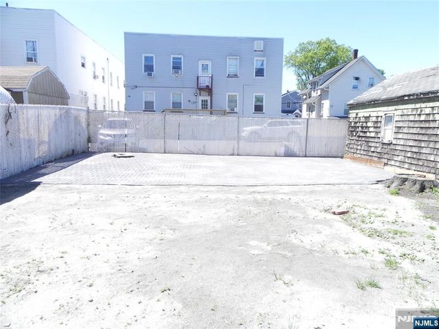 33 Center Street 1, Little Ferry, NJ 07643