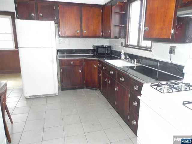33 Center Street 1, Little Ferry, NJ 07643