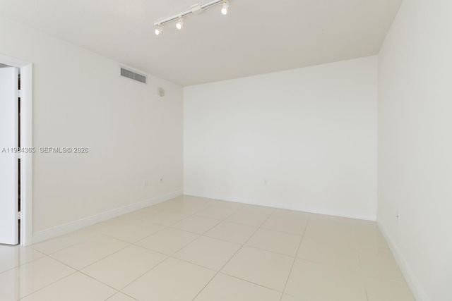 1861 NW North River Dr 3, Miami, FL 33125