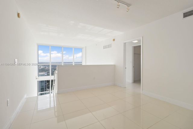 1861 NW North River Dr 3, Miami, FL 33125