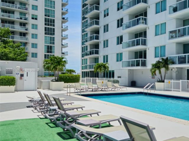 1861 NW North River Dr 3, Miami, FL 33125