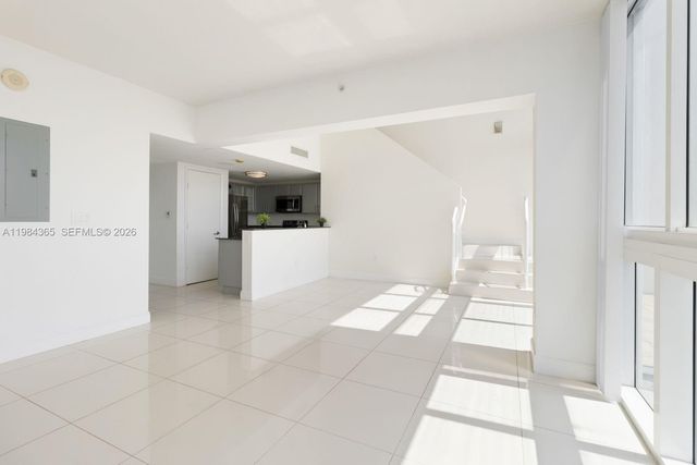 1861 NW North River Dr 3, Miami, FL 33125