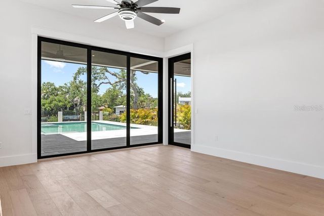 527 VENICE LANE, Sarasota, FL 34242