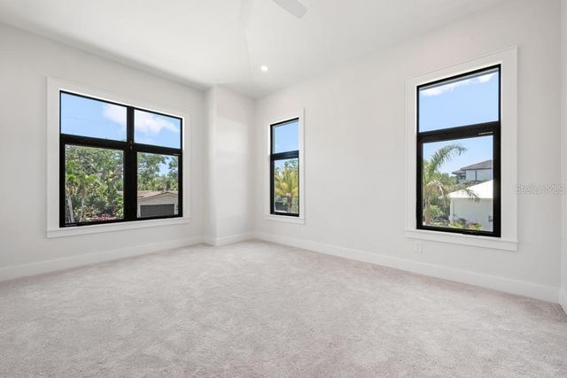 527 VENICE LANE, Sarasota, FL 34242