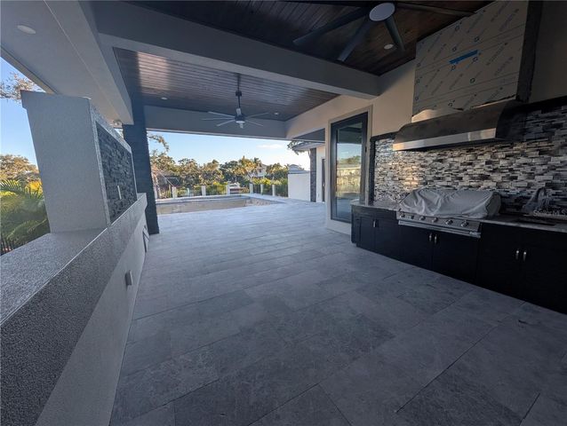 527 VENICE LANE, Sarasota, FL 34242