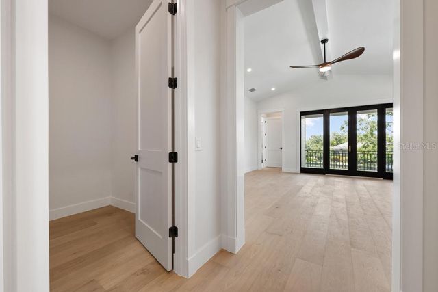 527 VENICE LANE, Sarasota, FL 34242