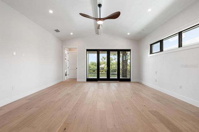 527 VENICE LANE, Sarasota, FL 34242