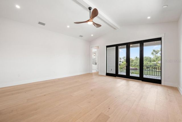527 VENICE LANE, Sarasota, FL 34242