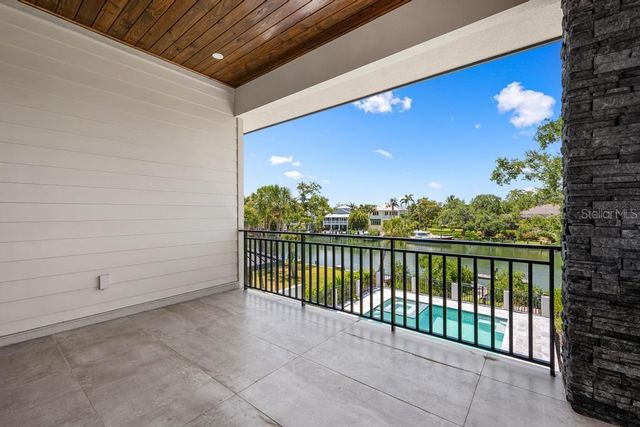 527 VENICE LANE, Sarasota, FL 34242