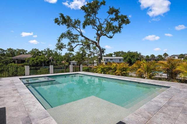527 VENICE LANE, Sarasota, FL 34242