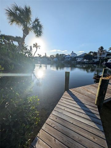 527 VENICE LANE, Sarasota, FL 34242