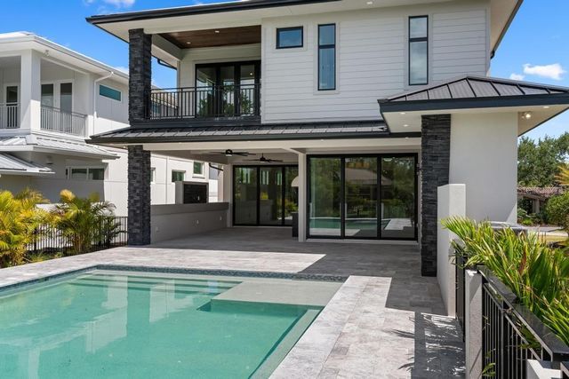 527 VENICE LANE, Sarasota, FL 34242