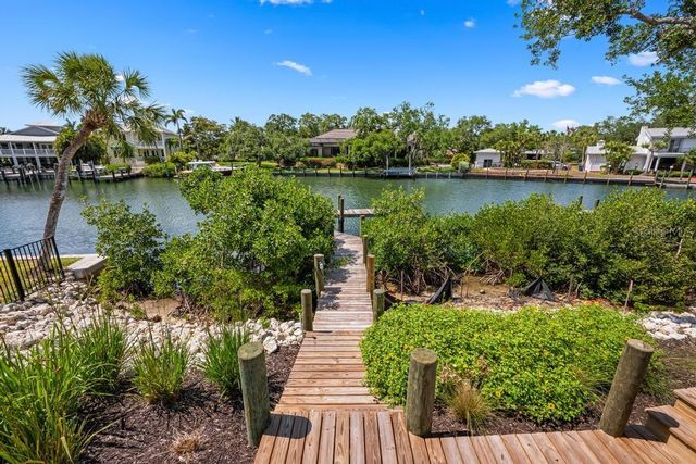 527 VENICE LANE, Sarasota, FL 34242