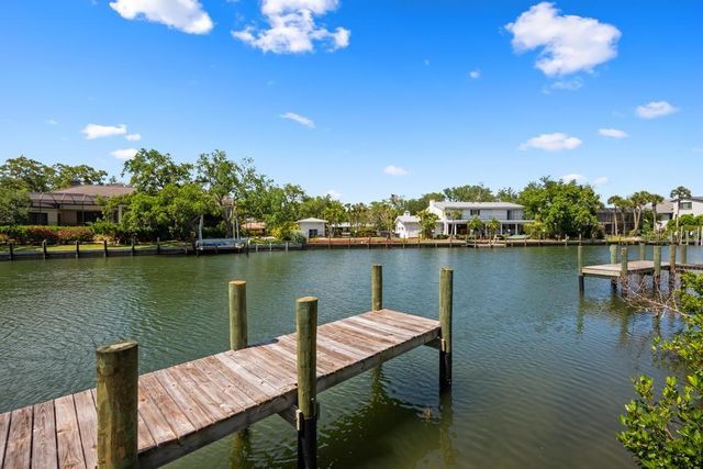 527 VENICE LANE, Sarasota, FL 34242