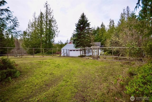 323 Critter Country Trail, Sequim, WA 98382