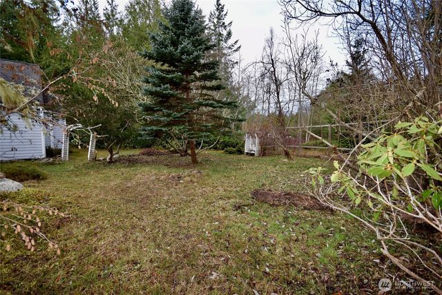 323 Critter Country Trail, Sequim, WA 98382