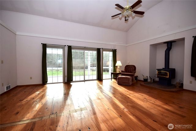 323 Critter Country Trail, Sequim, WA 98382