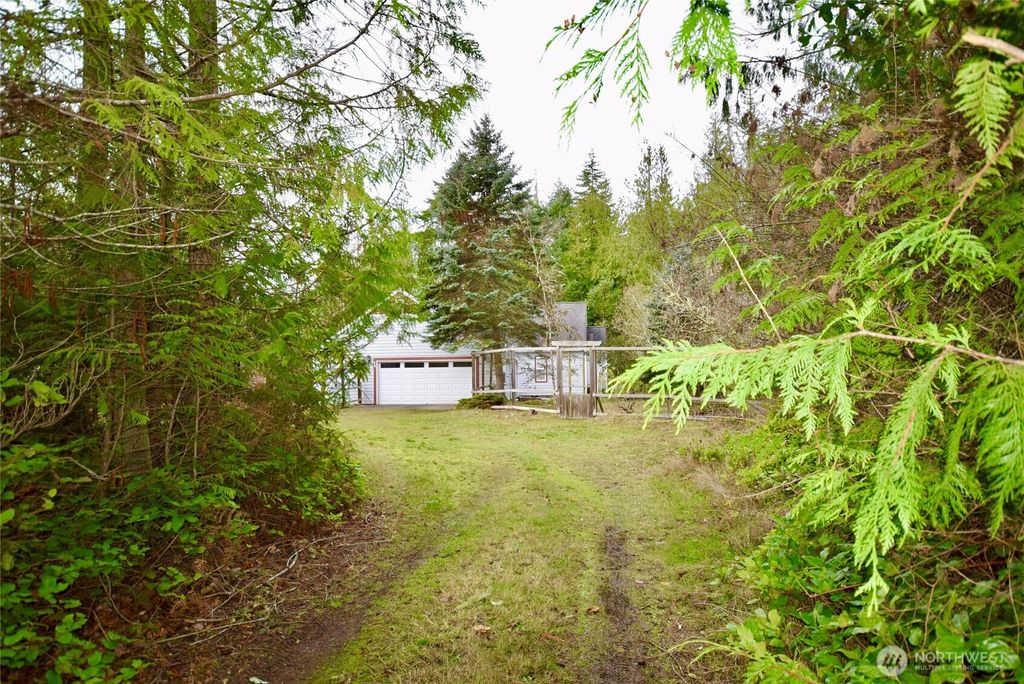 323 Critter Country Trail, Sequim, WA 98382