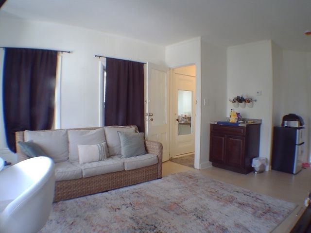 6 Coffin Avenue Ct, New Bedford, MA 02746