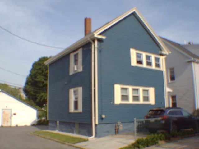6 Coffin Avenue Ct, New Bedford, MA 02746