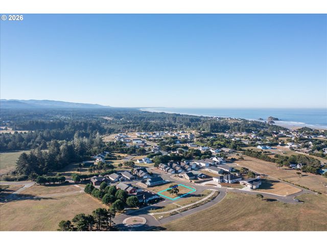 2803 Salty Dog Dr 7000, Bandon, OR 97411
