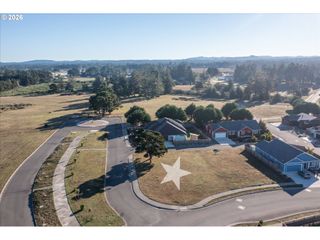 2803 Salty Dog Dr 7000, Bandon, OR 97411