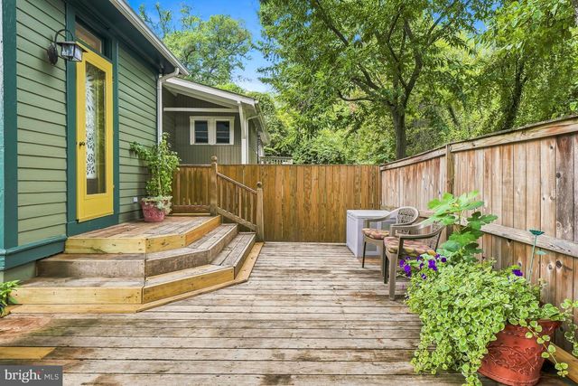 7047 EASTERN AVE, Takoma Park, MD 20912
