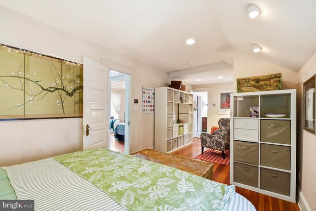 7047 EASTERN AVE, Takoma Park, MD 20912