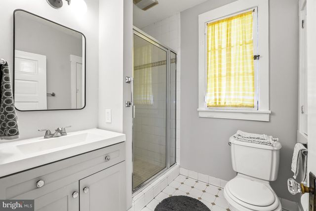 7047 EASTERN AVE, Takoma Park, MD 20912