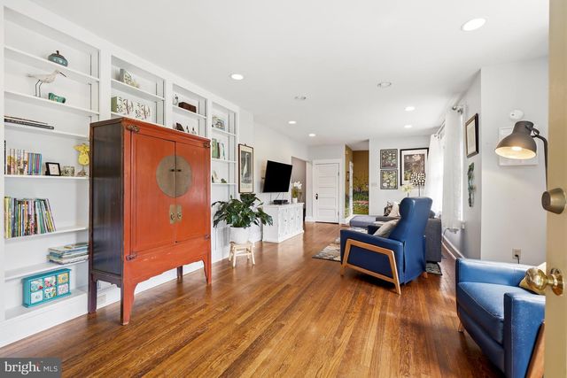 7047 EASTERN AVE, Takoma Park, MD 20912