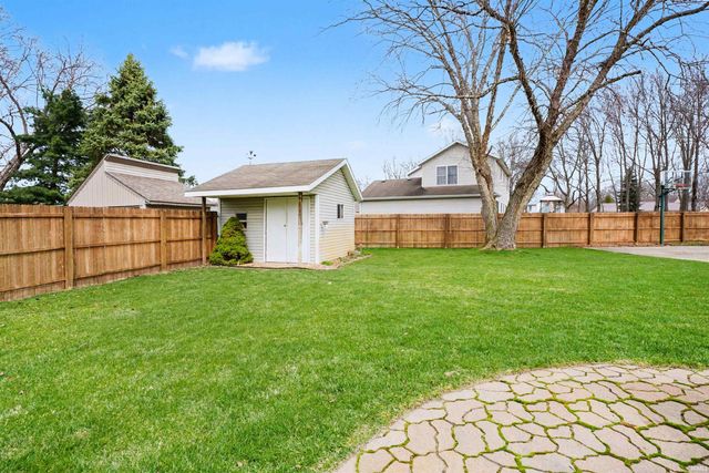 53852 Spring Mill Drive, Elkhart, IN 46514