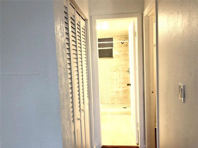 8121 SW 24th Court 304, Davie, FL 33324