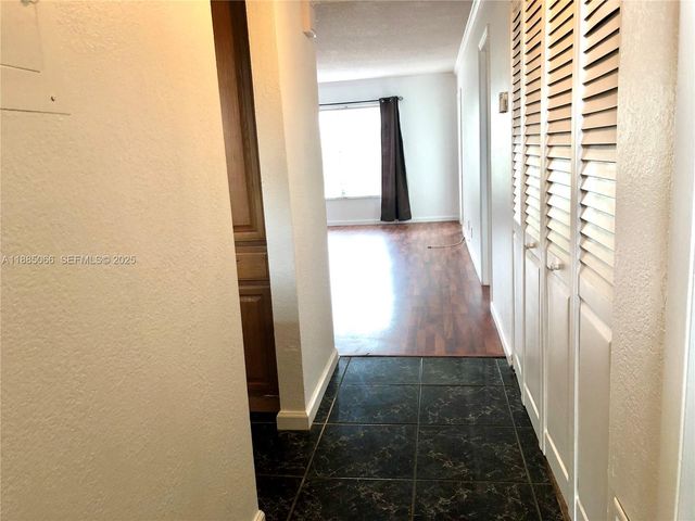 8121 SW 24th Court 304, Davie, FL 33324