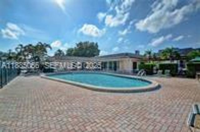 8121 SW 24th Court 304, Davie, FL 33324
