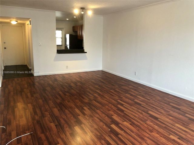 8121 SW 24th Court 304, Davie, FL 33324