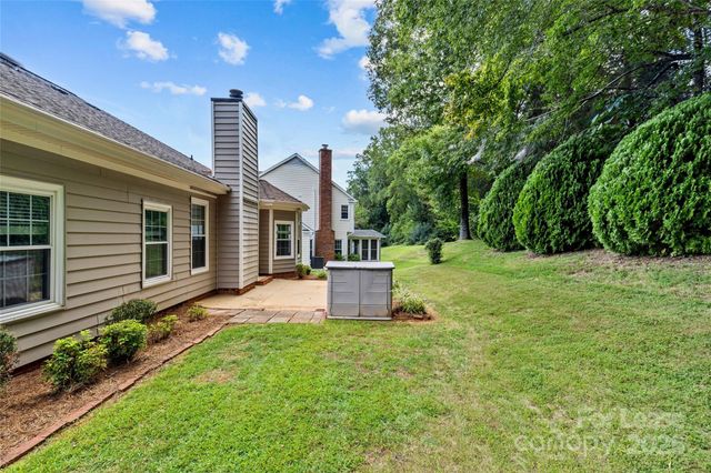 127 Lakewood Circle Drive, Mooresville, NC 28117